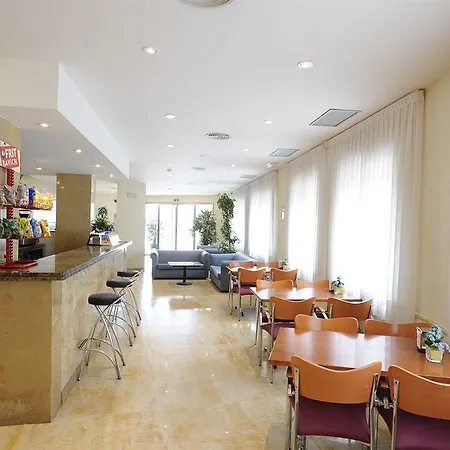 Hotel Montsia 2*