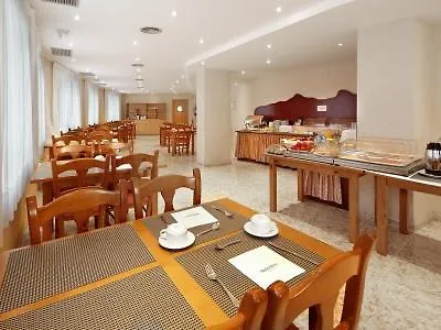 Montsia فندق 2*