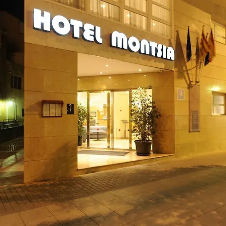 Montsia فندق 2*
